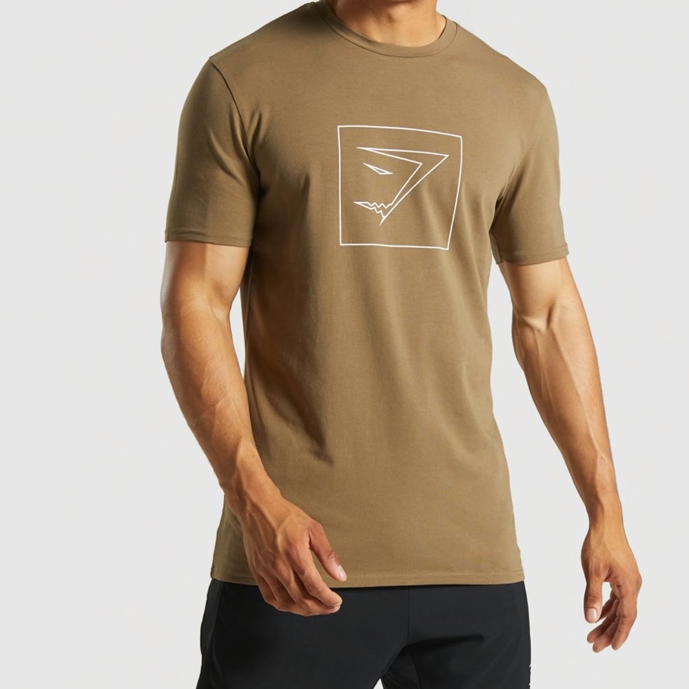 OUTLINE T-SHIRT